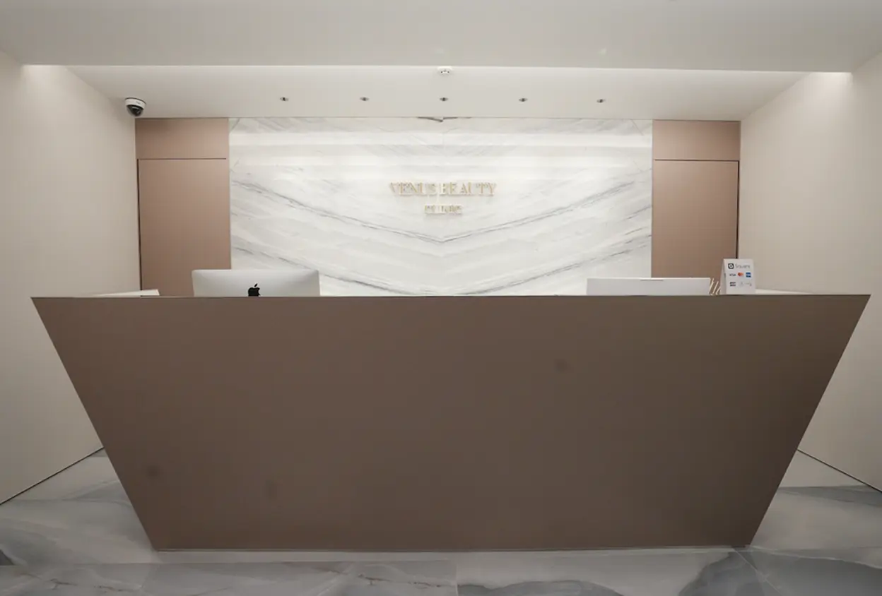 新宿院内装受付